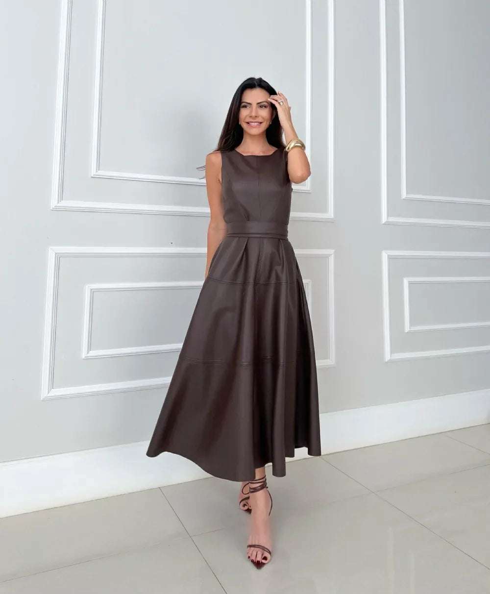PRZEMYSŁAWA | ELEGANCKA SUKIENKA MIDI BEZ RĘKAWÓW