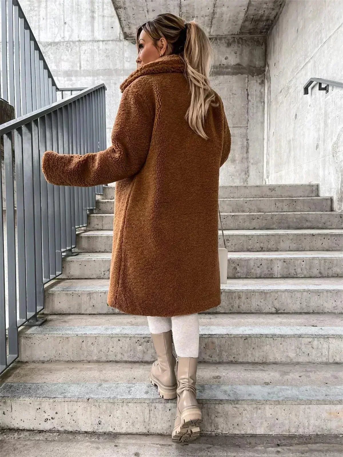 ZENOBIA | ELEGANCKI MIĘKKI PŁASZCZ