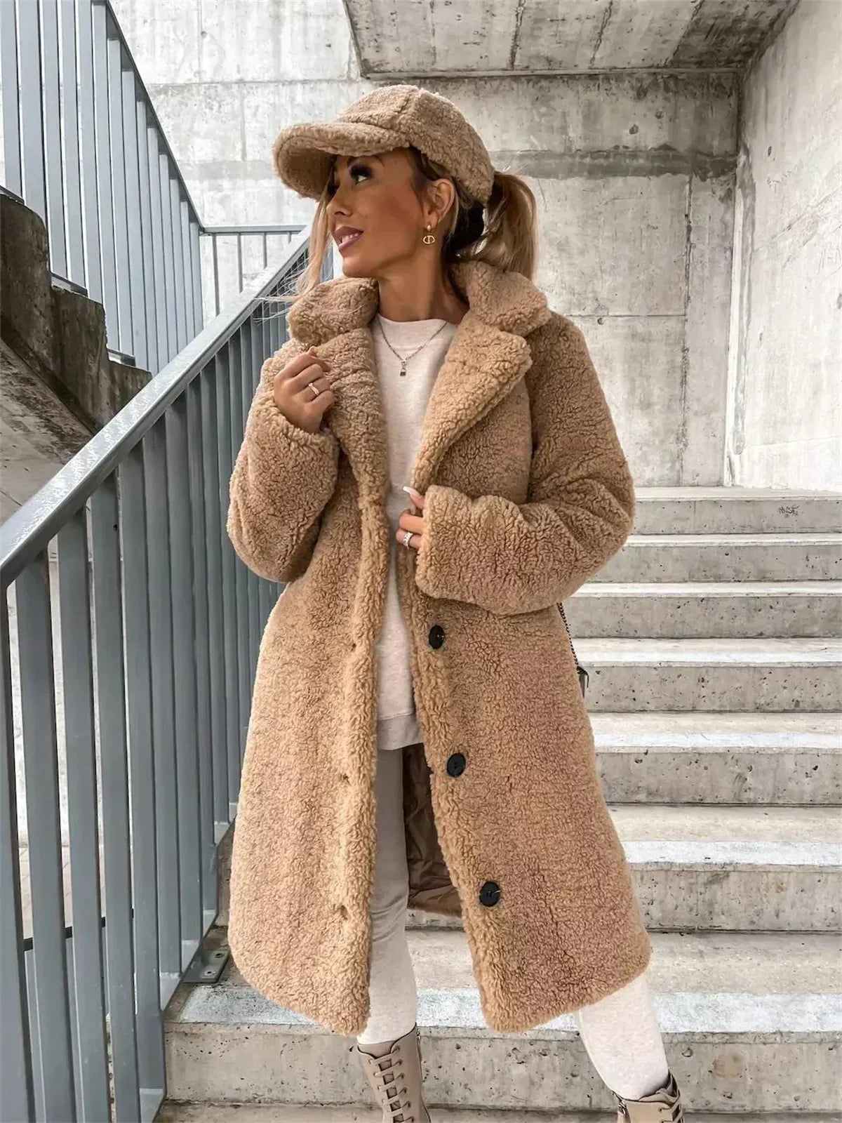 ZENOBIA | ELEGANCKI MIĘKKI PŁASZCZ