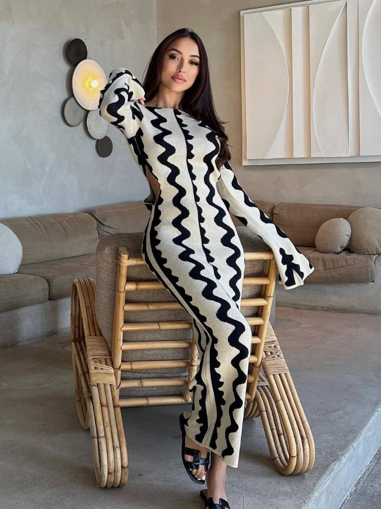 ALEKSANDRA | SUKIENKA MAXI DZIANINOWA Z ELEGANCKIMI WYCIĘCIAMI
